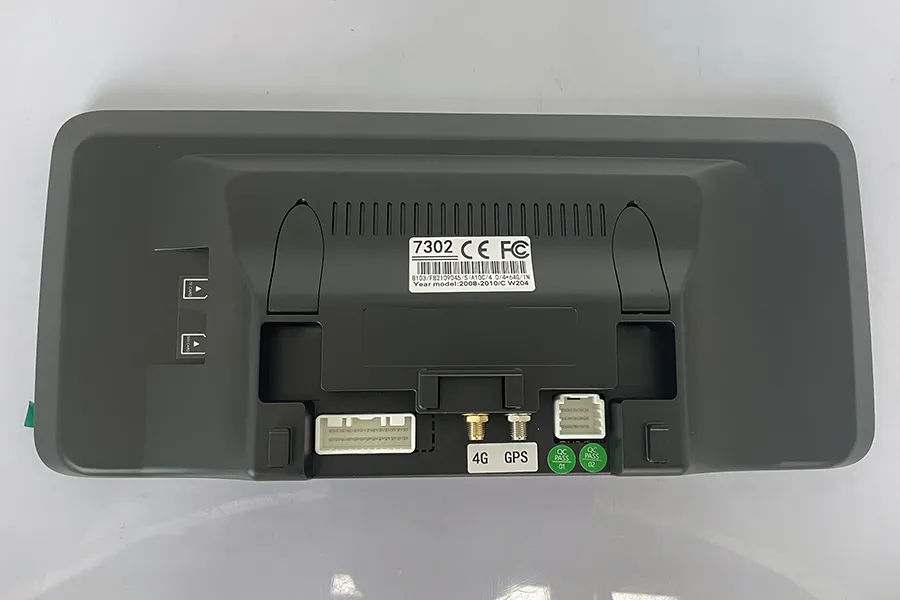 Mercedes-Benz C-Class W204 2007-2011 aftermarket radio upgrade carplay DAB 