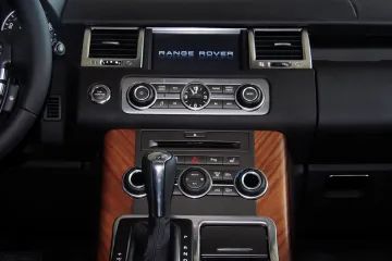 Range Rover Sport L320 2010-2012 Radio Upgrade with 8.4 Screen