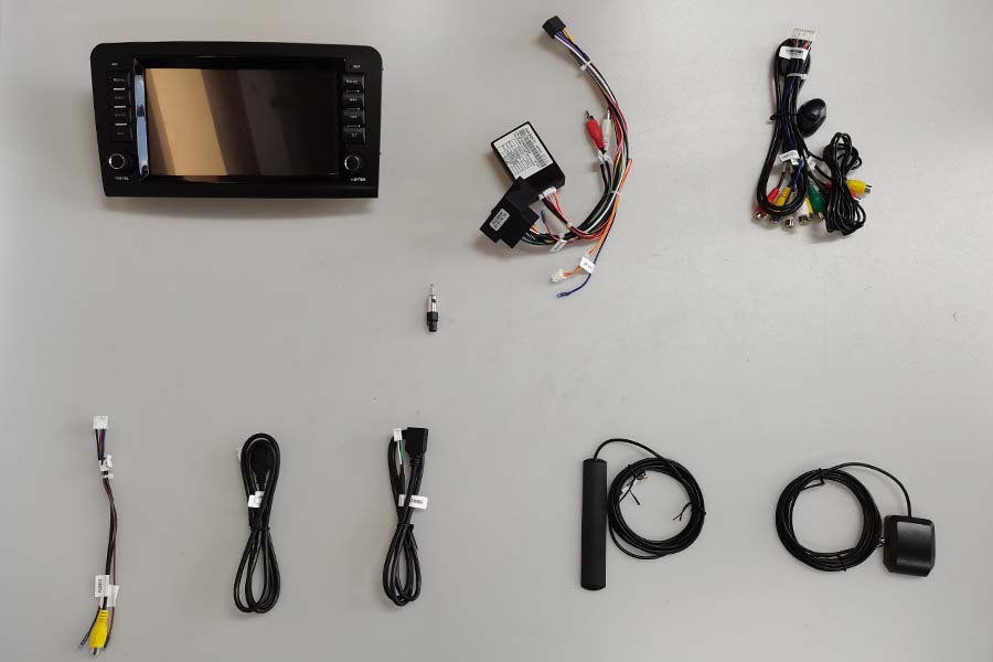 Mercedes-Benz GL-X164/ML-W164 Aftermarket Radio Upgrade