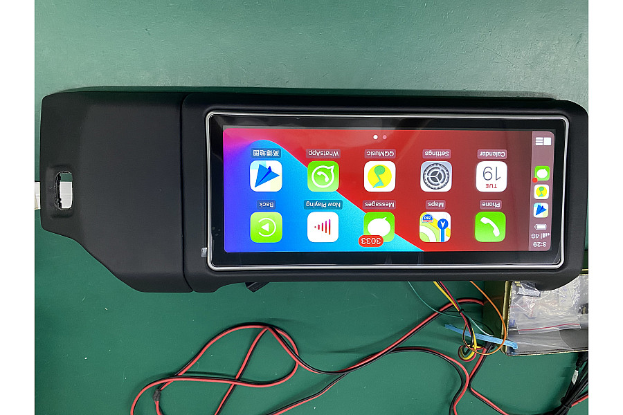 Range Rover Vogue L405 Left 12.3" screen aftermarket radio upgrade headunit image