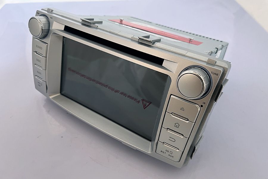 Toyota Hilux 2011-2015 aftermarket radio upgrade carplay bluetooth image